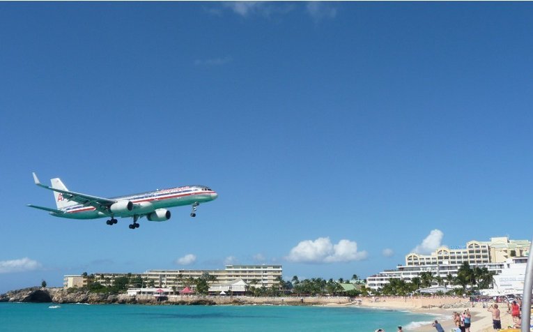 Κατεβαίνοντας από τα σύννεφα -Τα αεροδρόμια με την πιο μαγική θέα από ψηλά [εικόνες] | iefimerida.gr 4