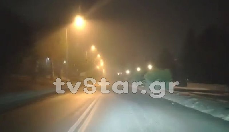 «Πνίγηκε» στην αιθαλομίχλη το Καρπενήσι [βίντεο] | iefimerida.gr 1