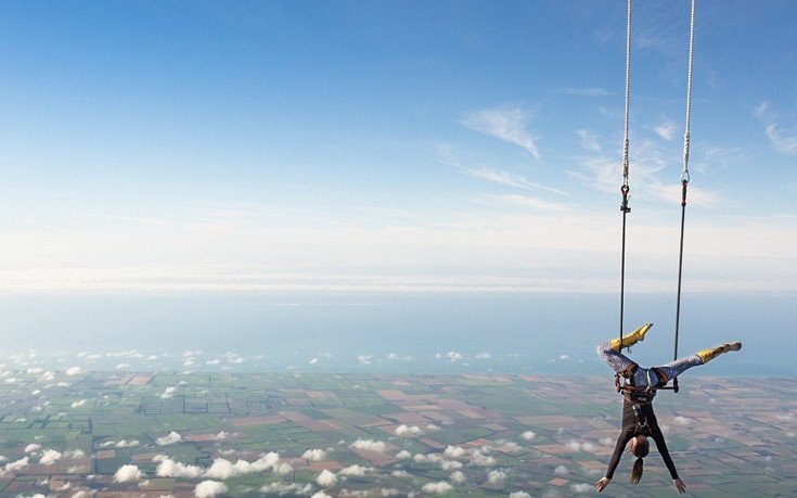 Η χορεύτρια των αιθέρων: Αθλήτρια αιωρείται από το αερόστατο και κόβει την ανάσα [εικόνες&βίντεο]  | iefimerida.gr 2
