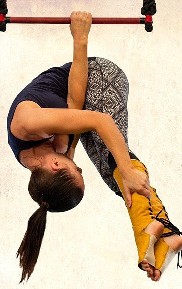 Η χορεύτρια των αιθέρων: Αθλήτρια αιωρείται από το αερόστατο και κόβει την ανάσα [εικόνες&βίντεο]  | iefimerida.gr 5