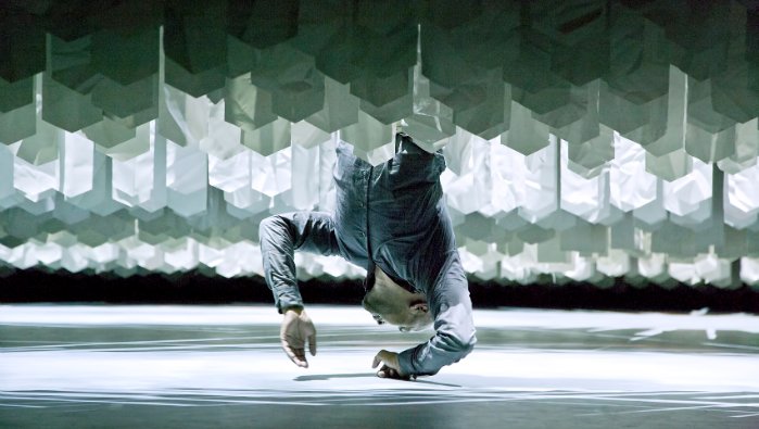 Ο βασιλιάς του χορού στην Αθήνα: Αν ήταν ποδοσφαιριστής θα ήταν ο Ρούνεϊ [βίντεο] | iefimerida.gr 1