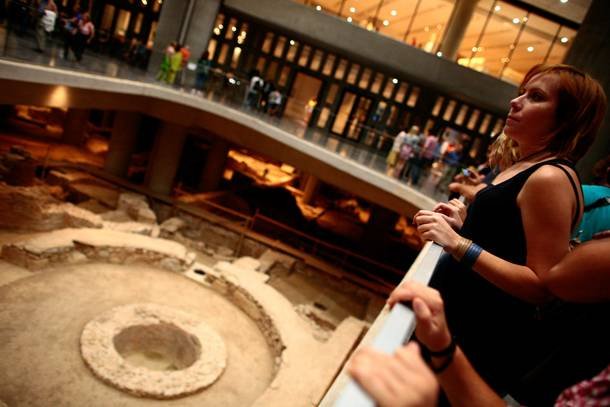 Η αρχαία Αθήνα κάτω από το Μουσείο της Ακρόπολης -Κατεβαίνοντας στο υπόγειο [εικόνες] | iefimerida.gr 0