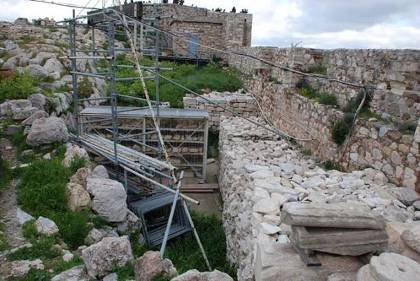 Τα νερά της βροχής απειλούν την Ακρόπολη [εικόνες] | iefimerida.gr 0