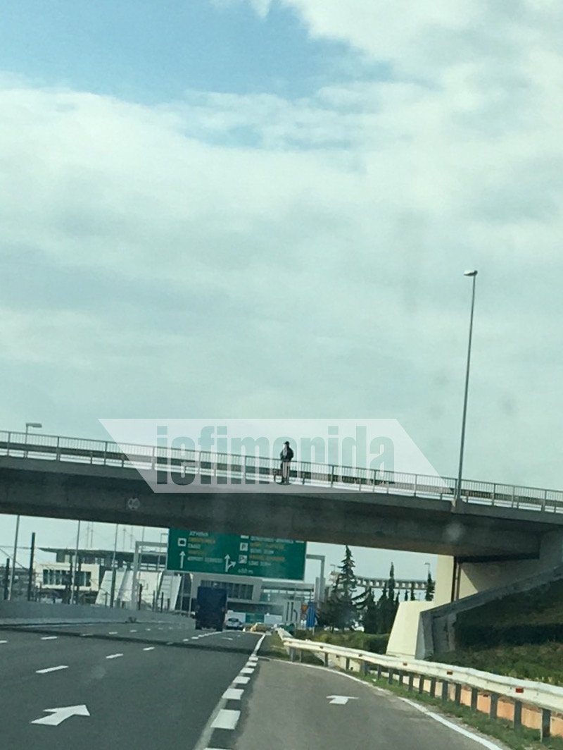 Αφιξη Ομπάμα -Ακροβολισμένοι αστυνομικοί στο αεροδρόμιο και έξω από το «Ελευθέριος Βενιζέλος» [εικόνες] | iefimerida.gr 2