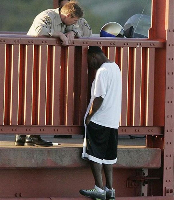 Ωδή στην ανθρωπιά μέσα από επιβλητικά καρέ [εικόνες]  | iefimerida.gr 9