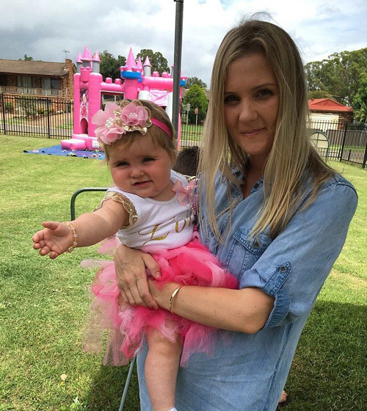 Το κοριτσάκι που έχει αλλεργία σε όλα τα φαγητά -Ακόμα και στο μητρικό γάλα [εικόνες]  | iefimerida.gr 6