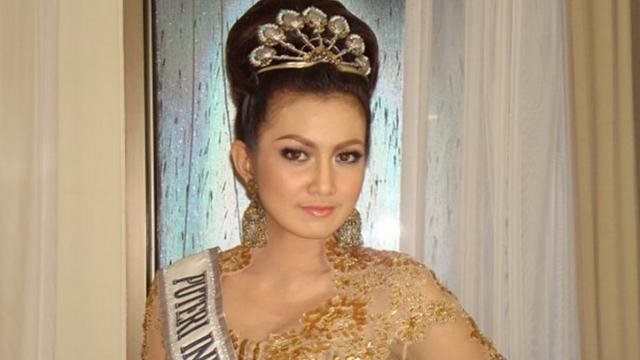 Η απίστευτη ιστορία της Μις Ινδονησία που έχασε την πτήση με το μοιραίο Airbus -Μαζί με 9 συγγενείς της [εικόνες] | iefimerida.gr 1