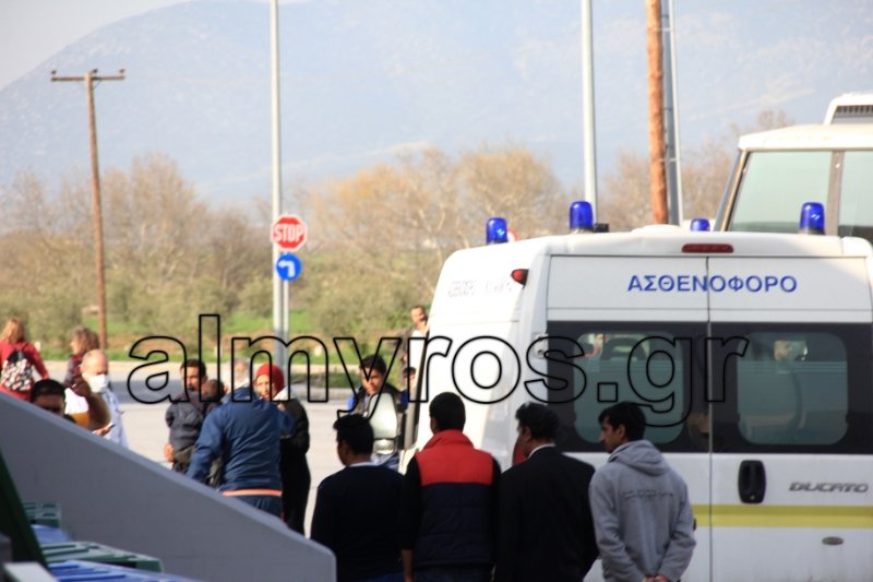 Βόλος: 500 πρόσφυγες εγκλωβίστηκαν στην εθνική οδό, 4 μέρες -Εξαλλος ο δήμαρχος [εικόνες] | iefimerida.gr 5