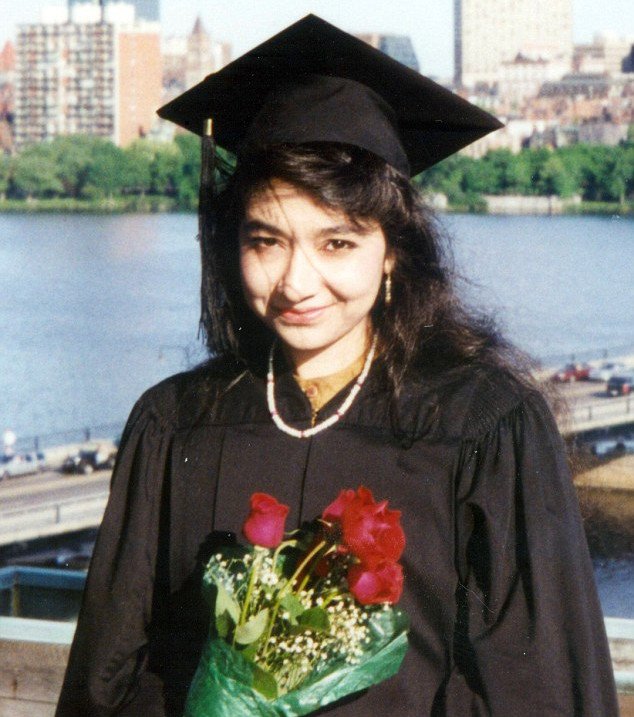 Η «κυρία Αλ Κάιντα» -Πώς μία πανέξυπνη φοιτήτρια του ΜΙΤ έγινε τρομοκράτισσα [εικόνες] | iefimerida.gr 0