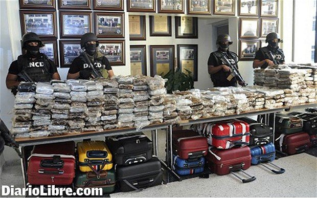 Κοκαΐνη αξίας 48 εκ. ευρώ διακινήθηκε με ιδιωτικό τζετ πασίγνωστου Γάλλου μεγιστάνα [εικόνες] | iefimerida.gr 0