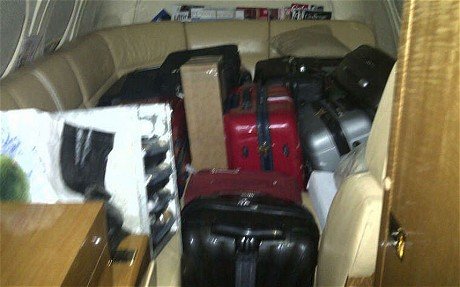 Κοκαΐνη αξίας 48 εκ. ευρώ διακινήθηκε με ιδιωτικό τζετ πασίγνωστου Γάλλου μεγιστάνα [εικόνες] | iefimerida.gr 1