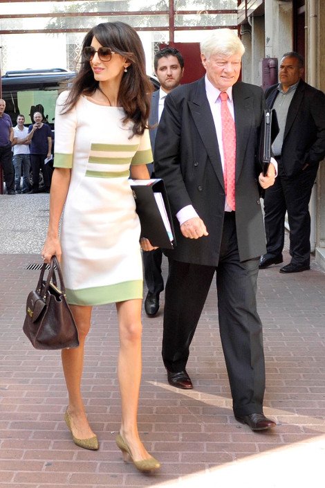 Η Αμάλ Αλαμουντίν τρελαίνει τους Ελληνες με τα Μάρμαρα του Παρθενώνα [εικόνες] | iefimerida.gr 6