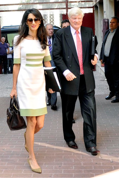 Η Αμάλ Αλαμουντίν τρελαίνει τους Ελληνες με τα Μάρμαρα του Παρθενώνα [εικόνες] | iefimerida.gr 7