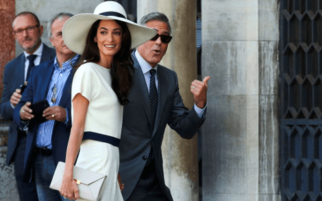 Εγινε και ο πολιτικός γάμος Τζορτζ Κλούνεϊ-Αμάλ Αλαμουντίν: Η ανατρεπτική εμφάνιση της νύφης  [εικόνες] | iefimerida.gr 2