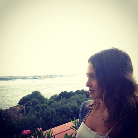 Ελληνικό άρωμα στο λογαριασμό Instagram της Τζέσικα Αλμπα -Το ελληνικό προϊόν που ξετρέλανε την ηθοποιό [εικόνες] | iefimerida.gr 4