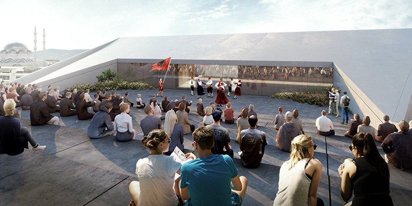 Το Εθνικό Θέατρο στα Τίρανα θυμίζει παπιγιόν [εικόνες] | iefimerida.gr 3