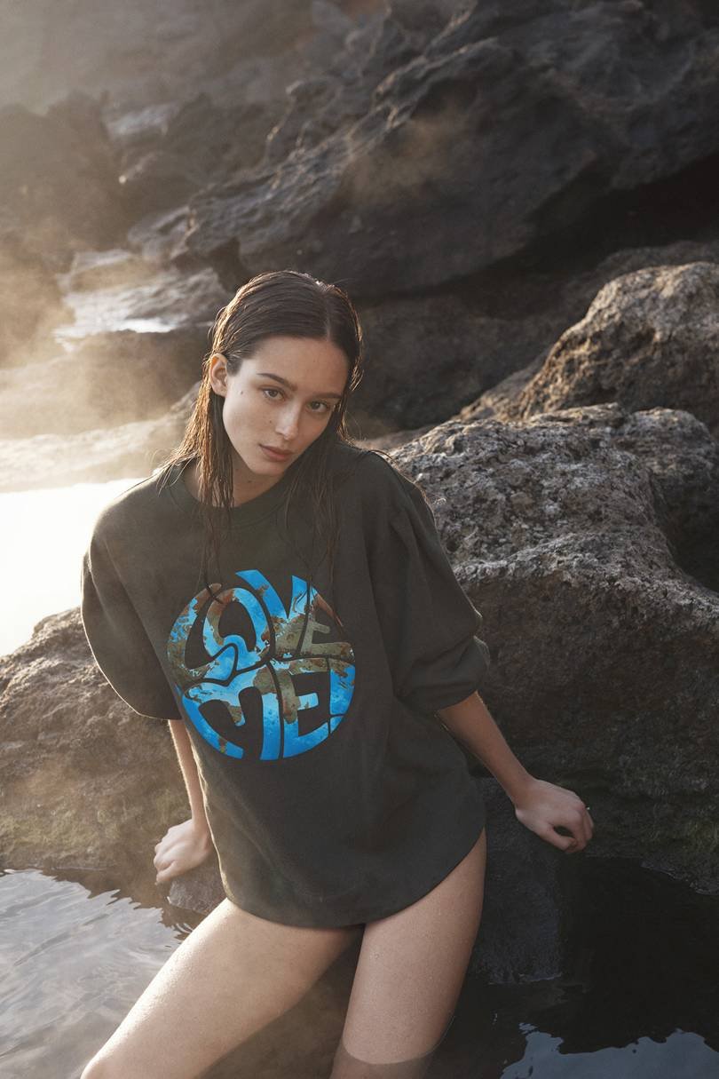 Η Alberta Ferretti μόλις έφτιαξε μια συλλογή ρούχων από ανακυκλώσιμα υλικά -Και είναι εκπληκτικά [εικόνες] | iefimerida.gr 3