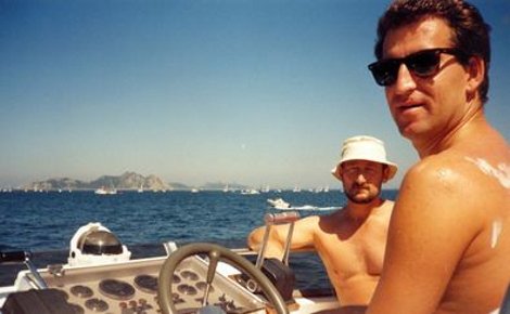 Το «αγαπημένο παιδί» του Ραχόι ποζάρει δίπλα σε έμπορο ναρκωτικών [εικόνες] | iefimerida.gr 0