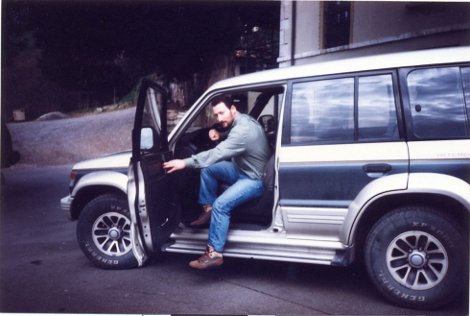 Το «αγαπημένο παιδί» του Ραχόι ποζάρει δίπλα σε έμπορο ναρκωτικών [εικόνες] | iefimerida.gr 2