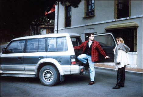 Το «αγαπημένο παιδί» του Ραχόι ποζάρει δίπλα σε έμπορο ναρκωτικών [εικόνες] | iefimerida.gr 3