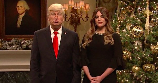 Ο Aλεκ Μπάλντγουιν, ως Τραμπ, κάλεσε την Μελάνια στο Saturday Night Live [εικόνες] | iefimerida.gr 3