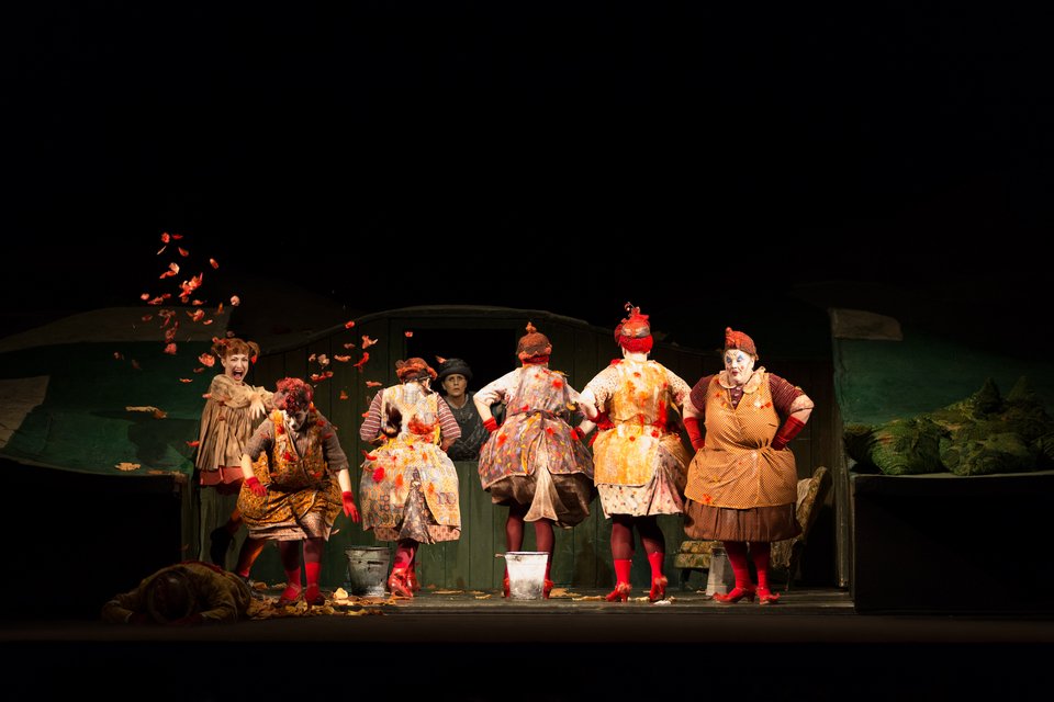 Ευφρόσυνη, πονηρή αλεπουδίτσα: Τo iefimerida στην πρεμιέρα της Λυρικής [εικόνες] | iefimerida.gr 0