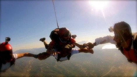 «Φεστιβάλ» ελεύθερης πτώσης στα Χανιά: Εντυπωσιάζει η Κρήτη από ψηλά [βίντεο & εικόνες] | iefimerida.gr 0