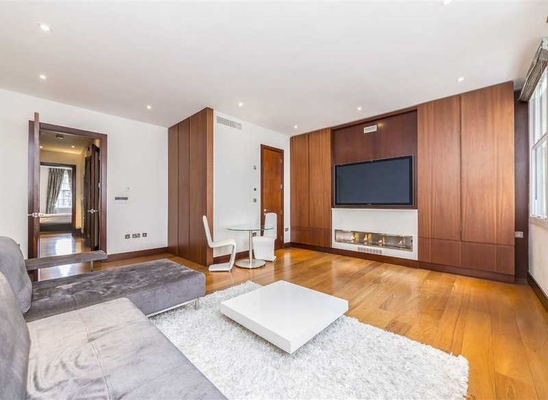 Πωλείται το ρετιρέ του Alexander McQueen στο Λονδίνο: Μικρό, απλό αλλά ωραίο [εικόνες] | iefimerida.gr 2