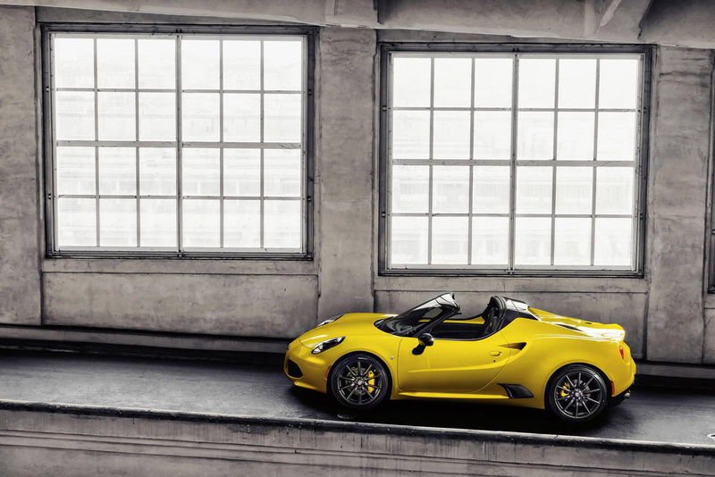 Επίσημη πρεμιέρα της Alfa Romeo 4C Spider | iefimerida.gr 0