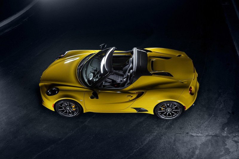 Επίσημη πρεμιέρα της Alfa Romeo 4C Spider | iefimerida.gr 1