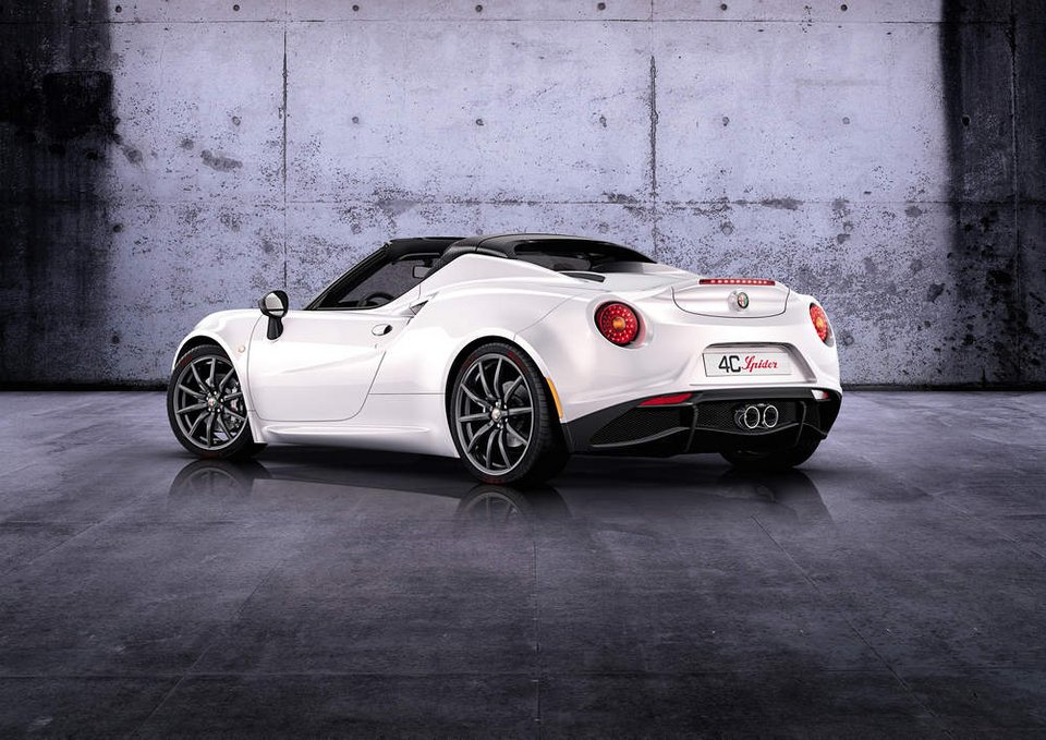 H Αlfa Romeo 4C έχασε την οροφή της | iefimerida.gr 1