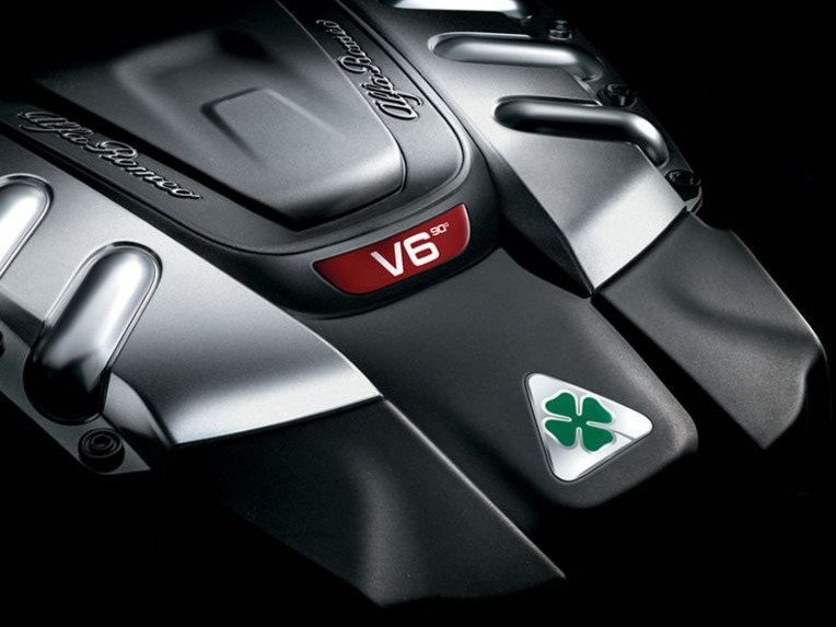 Μια Alfa Romeo με ψυχή Ferrari προκαλεί τον γερμανικό ανταγωνισμό [εικόνες] | iefimerida.gr 1