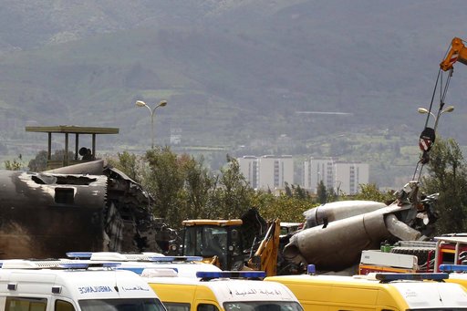 Αεροπορική τραγωδία στην Αλγερία: Είδαμε σώματα παντού, προσπαθήσαμε να τα τραβήξουμε από τη φωτιά [εικόνες & βίντεο] | iefimerida.gr 0