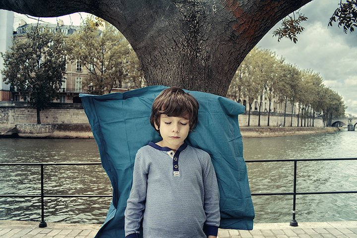 Koιμάμαι: Το απίστευτο φωτογραφικό πρότζεκτ μιας Γαλλίδας παντού έξω στην πόλη [εικόνες] | iefimerida.gr 2