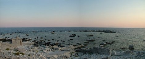 Το λατομείο της Θάσου που έδωσε τα μάρμαρα στην Αμφίπολη -Μισοβυθισμένο στην ωραιότερη παραλία του νησιού [εικόνες]  | iefimerida.gr 1