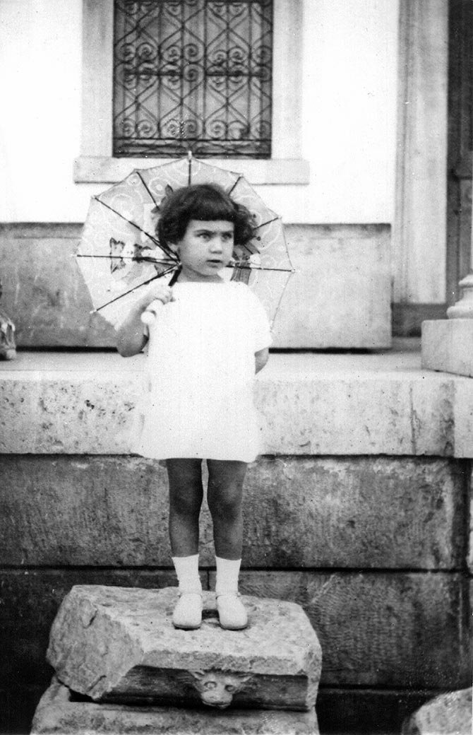 Αλκη Ζέη: «Είναι φοβερό να πάθουμε κατάθλιψη σαν λαός. Αν μέσα μας έχουμε μια μικρή χαρά και τότε όλα θα είναι πιο ανάλαφρα» [εικόνες] | iefimerida.gr 2