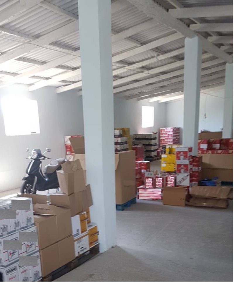 Λαβράκι «ΣΔΟΕ» -Εντοπίστηκαν αποθήκες με χιλιάδες ποτά «μπόμπες» [εικόνες] | iefimerida.gr 4