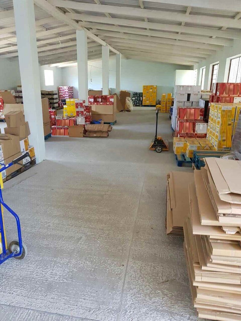 Λαβράκι «ΣΔΟΕ» -Εντοπίστηκαν αποθήκες με χιλιάδες ποτά «μπόμπες» [εικόνες] | iefimerida.gr 1