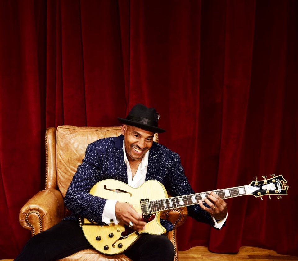 Στην Αθήνα ο Allan Harris -Ο σύγχρονος Nat King Cole όπως τον ονομάζουν διεθνώς [βίντεο]  | iefimerida.gr 0