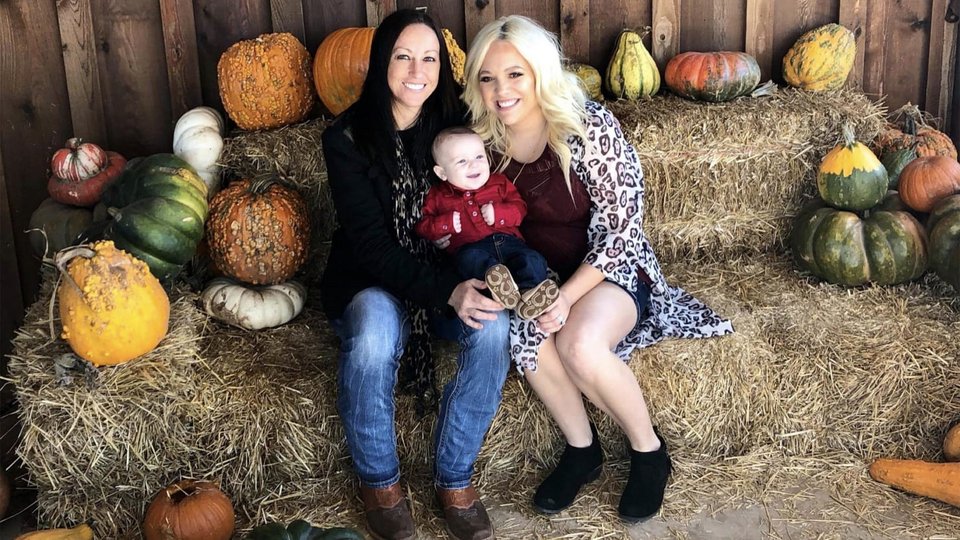 Παντρεμένες λεσβίες κυοφόρησαν το ίδιο μωρό -Λίγο η μία, λίγο η άλλη [εικόνες] | iefimerida.gr 2