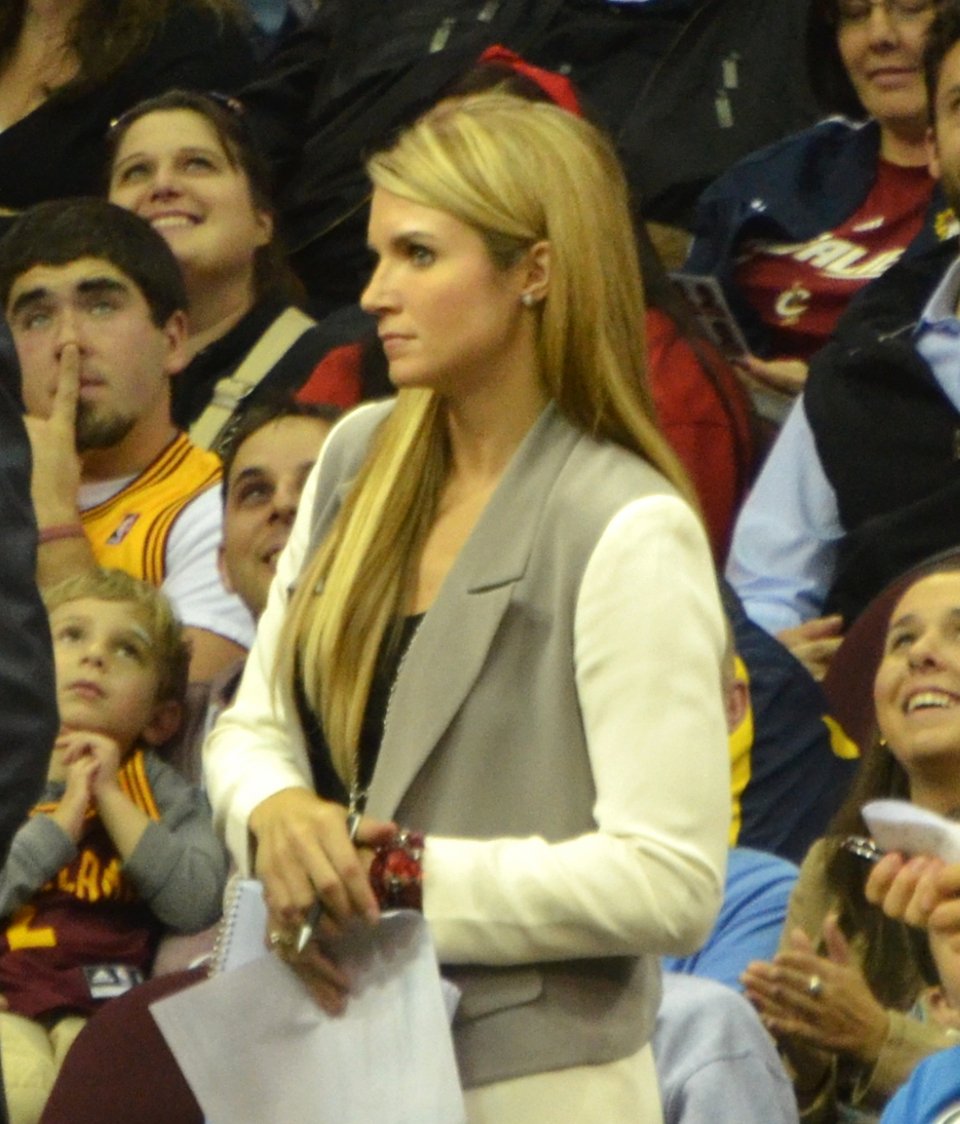 Η ξανθιά δημοσιογράφος που έχει... τρελάνει το ΝΒΑ [εικόνες & βίντεο] | iefimerida.gr 0