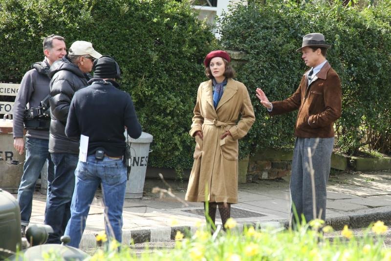 Η αποκάλυψη του ντετέκτιβ: Αυτή είναι το τρίτο πρόσωπο και η αιτία χωρισμού Τζολί - Πιτ [εικόνες & βίντεο] | iefimerida.gr 1