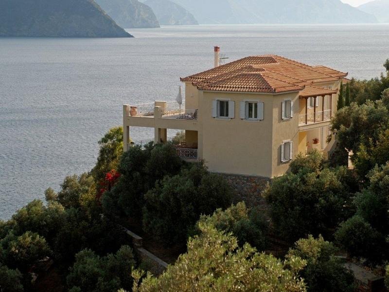 Αυτά είναι μερικά από τα «παλάτια» που βγάζουν στο σφυρί πρώην πλούσιοι Έλληνες [εικόνες] | iefimerida.gr 5