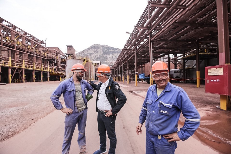 Ο Σταύρος Θεοδωράκης στην Αλουμίνιον, στα Ασπρα Σπίτια Βοιωτίας [εικόνες] | iefimerida.gr 6