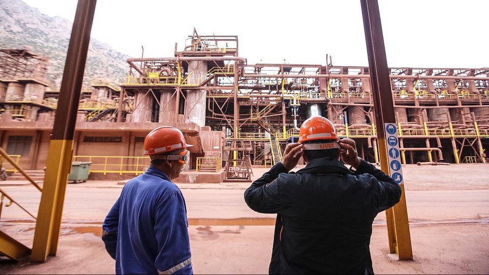 Ο Σταύρος Θεοδωράκης στην Αλουμίνιον, στα Ασπρα Σπίτια Βοιωτίας [εικόνες] | iefimerida.gr 3