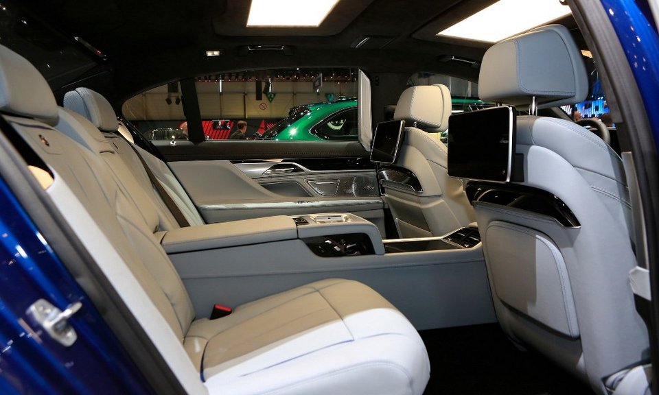 H Alpina B7 xDrive έχει 600 άλογα | iefimerida.gr 2