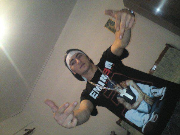 Αυτό είναι το προφίλ στο facebook του Αλβανού που άρπαξε την 13χρονη Χριστίνα από τα Σπάτα | iefimerida.gr 1