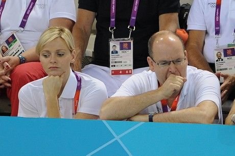 Πανηγυρισμοί και χασμουρητά: Οι διάσημοι παρακολουθούν από κοντά Ολυμπιακούς [εικόνες] | iefimerida.gr 7