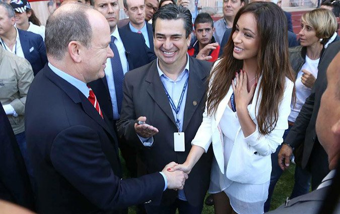 Γονάτισε στη γοητεία της: Υποκλίθηκε στην σέξι ΟΝΝΕΔίτισσα ο πρίγκιπας Αλβέρτος του Μονακό [εικόνες] | iefimerida.gr 2