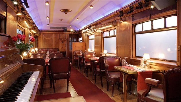 Ερωτικά τραγούδια στο Orient Express του Ρουφ [εικόνες] | iefimerida.gr 1